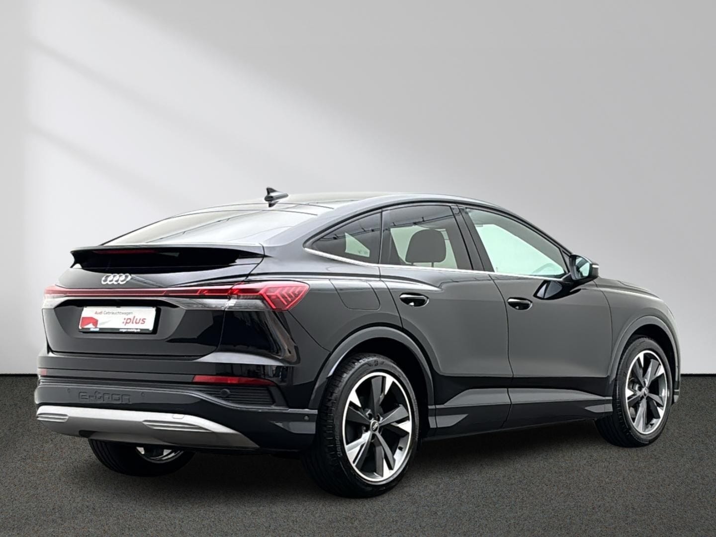 Bild über Audi Q4 Sportback e-tron 35 e-tron - für weitere Informationen kontaktieren Sie den Audi Partner
