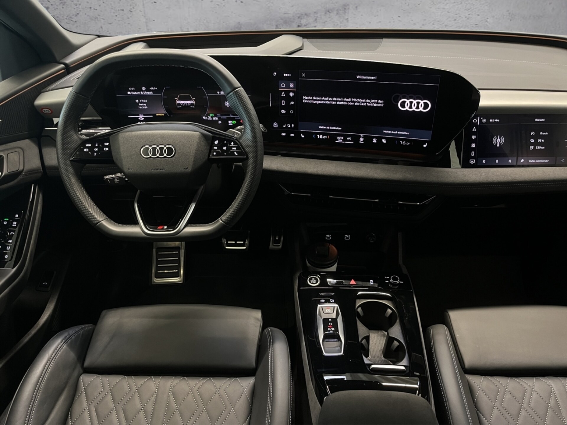 Audi Q6 SUV e-tron