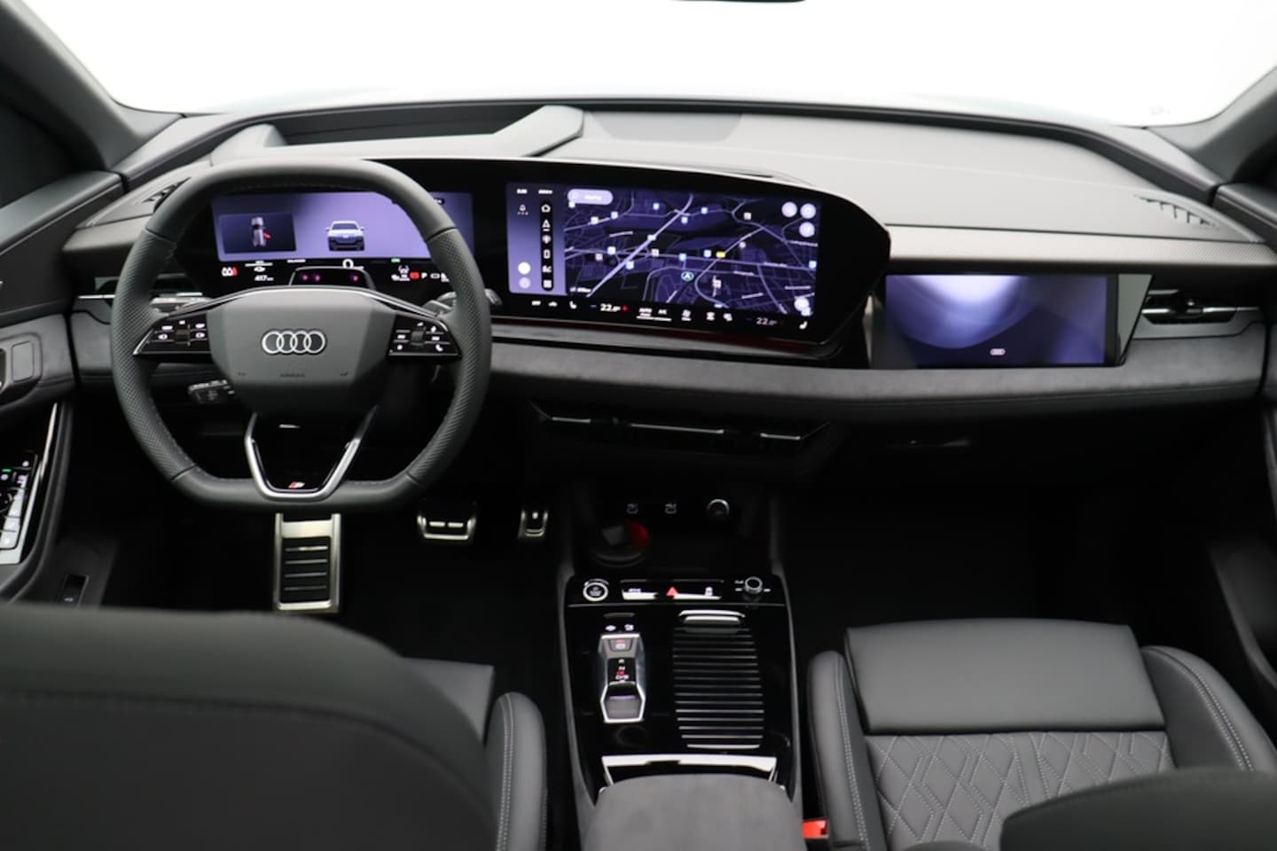 Bild über Audi Q6 SUV e-tron S line business e-tron quattro 315 kW - für weitere Informationen kontaktieren Sie den Audi Partner