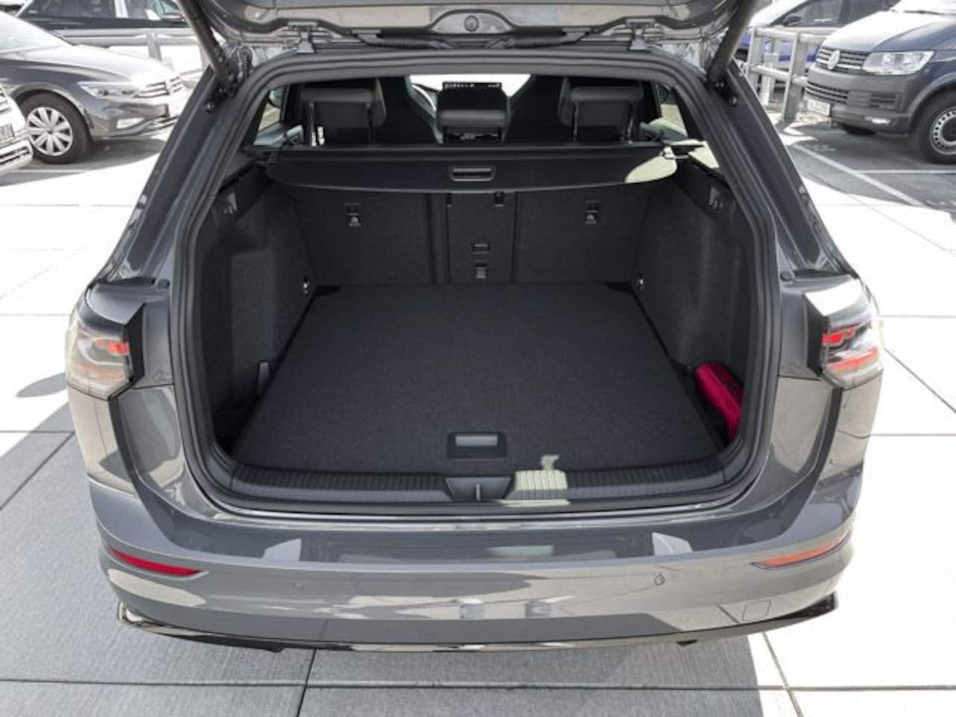 Volkswagen Golf Variant R-Line