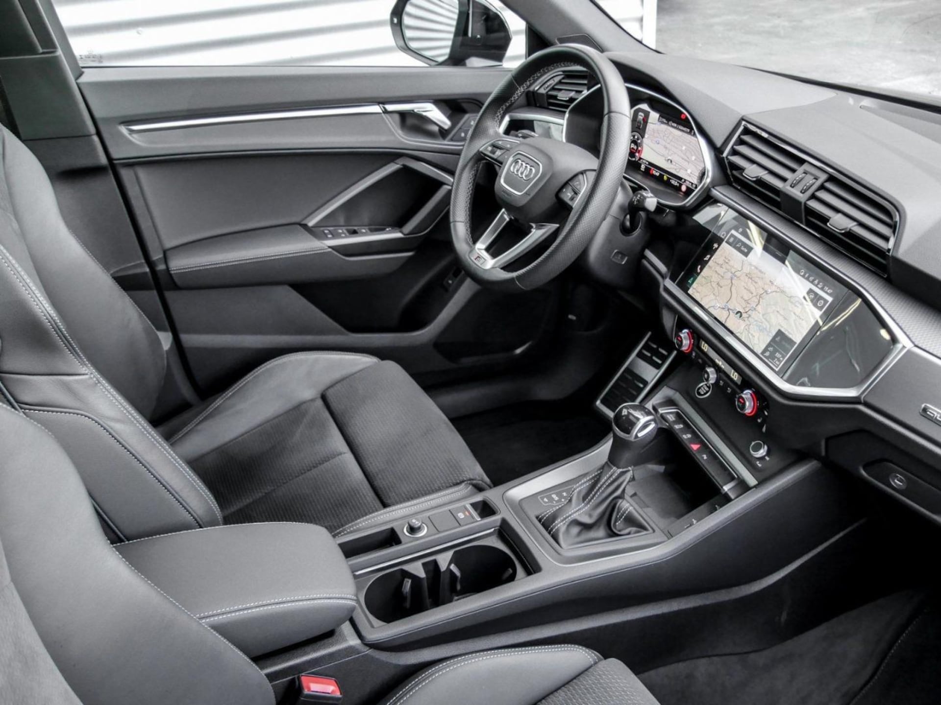 Audi Q3 Sportback S line