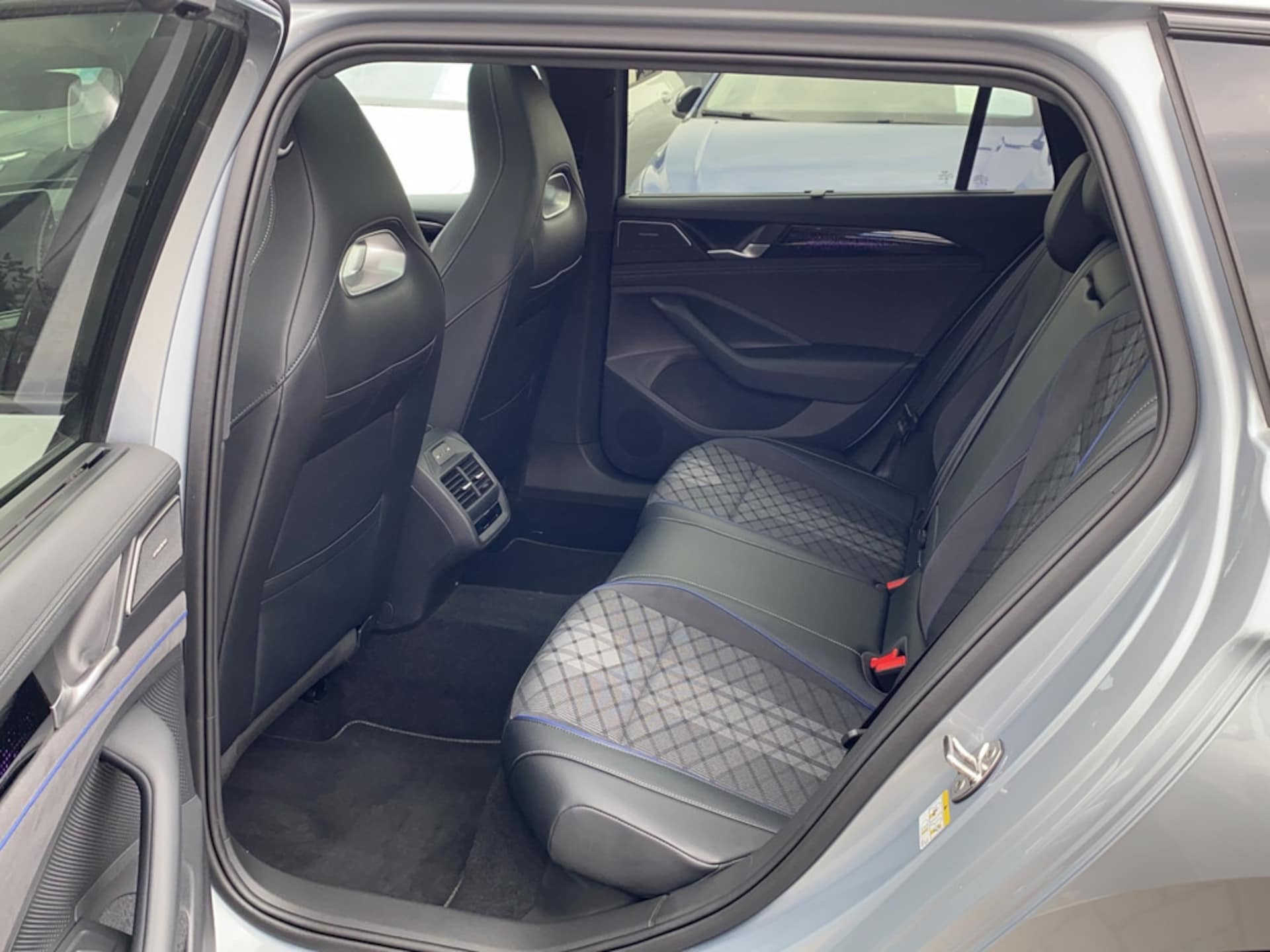 Volkswagen Passat R-Line