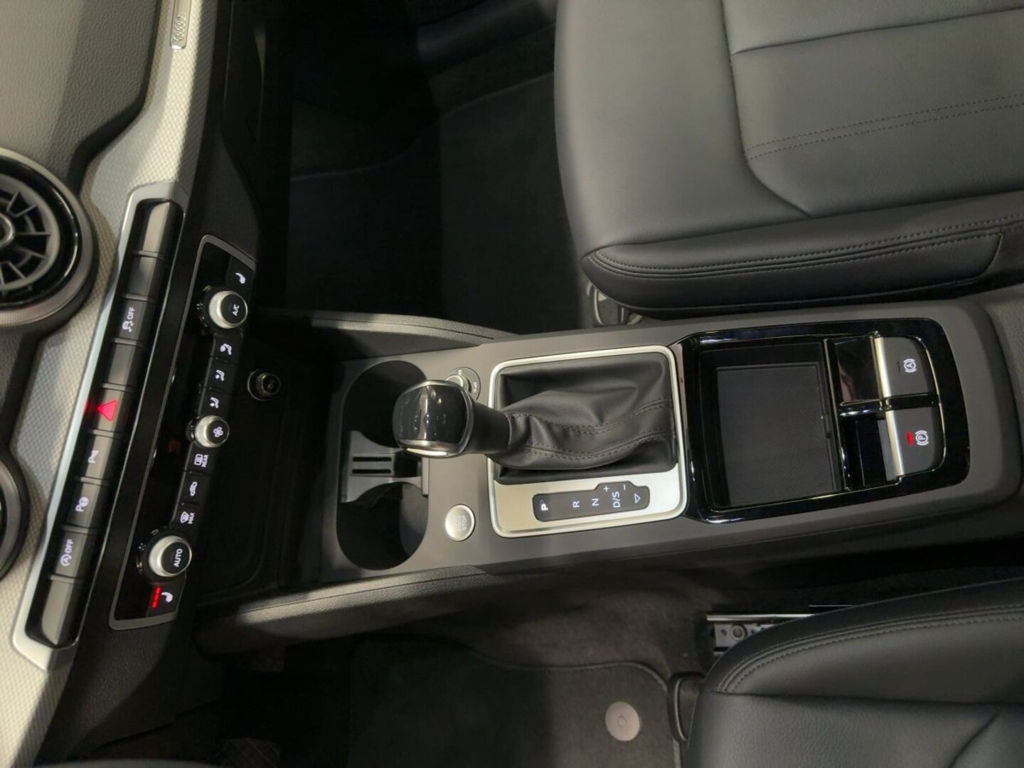 Bild über Audi Q2 35 TFSI S tronic - für weitere Informationen kontaktieren Sie den Audi Partner