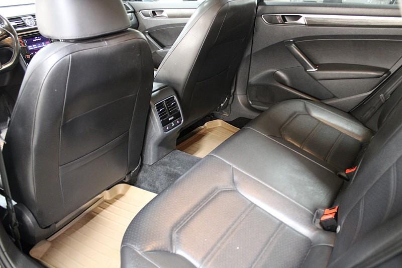2017 Volkswagen Passat SE - Photo 16