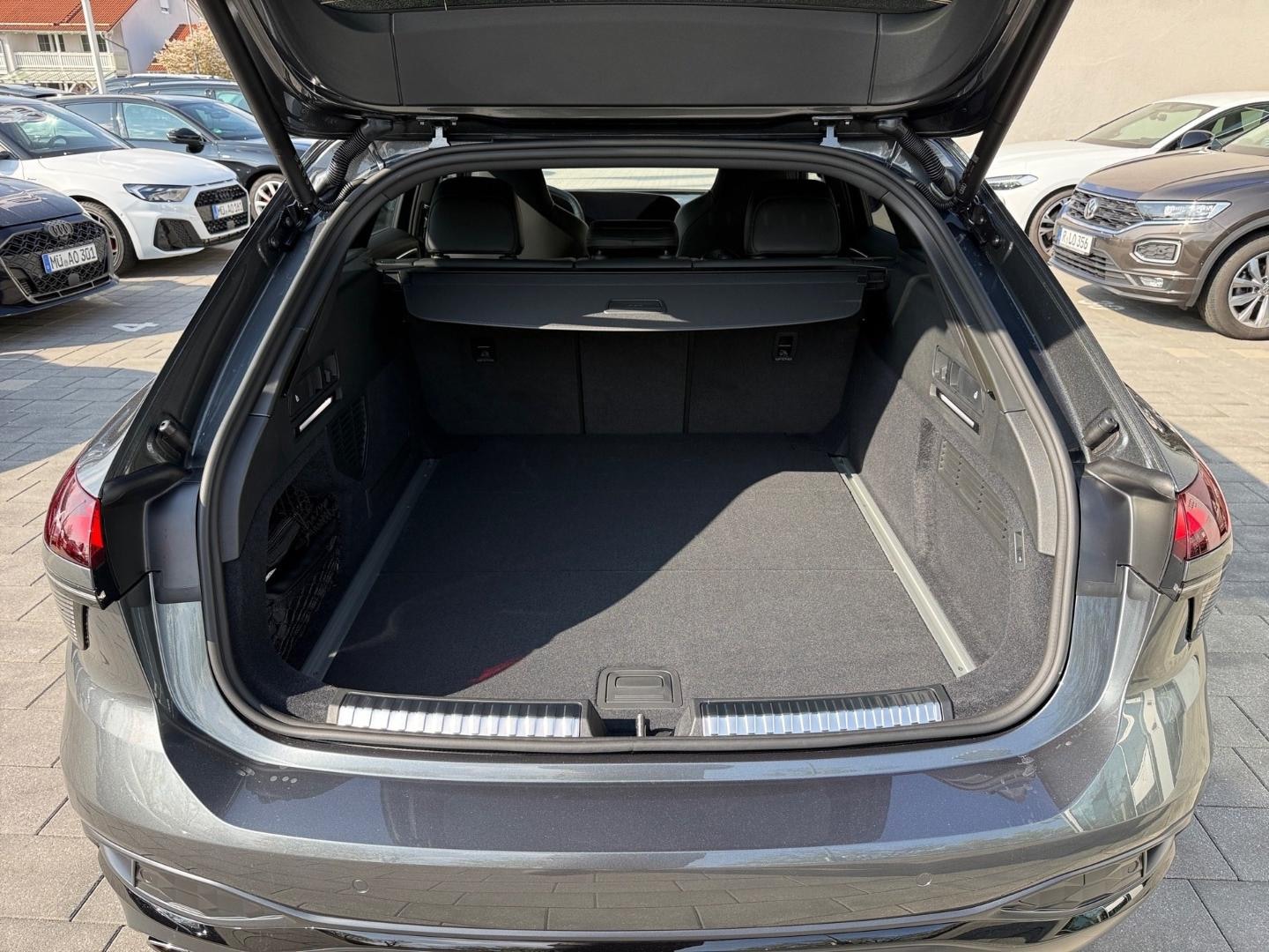 Bild über Audi A6 Avant edition one TDI quattro 220 kW S tronic - für weitere Informationen kontaktieren Sie den Audi Partner
