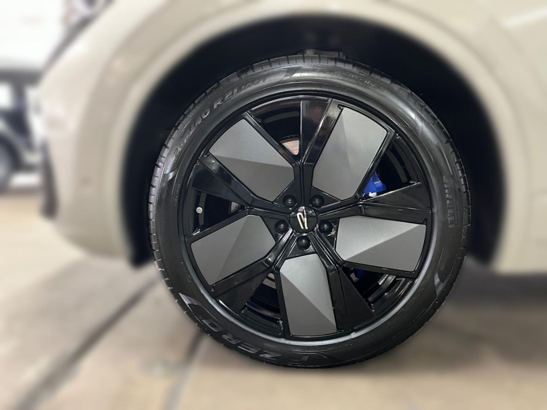 Volkswagen Touareg R