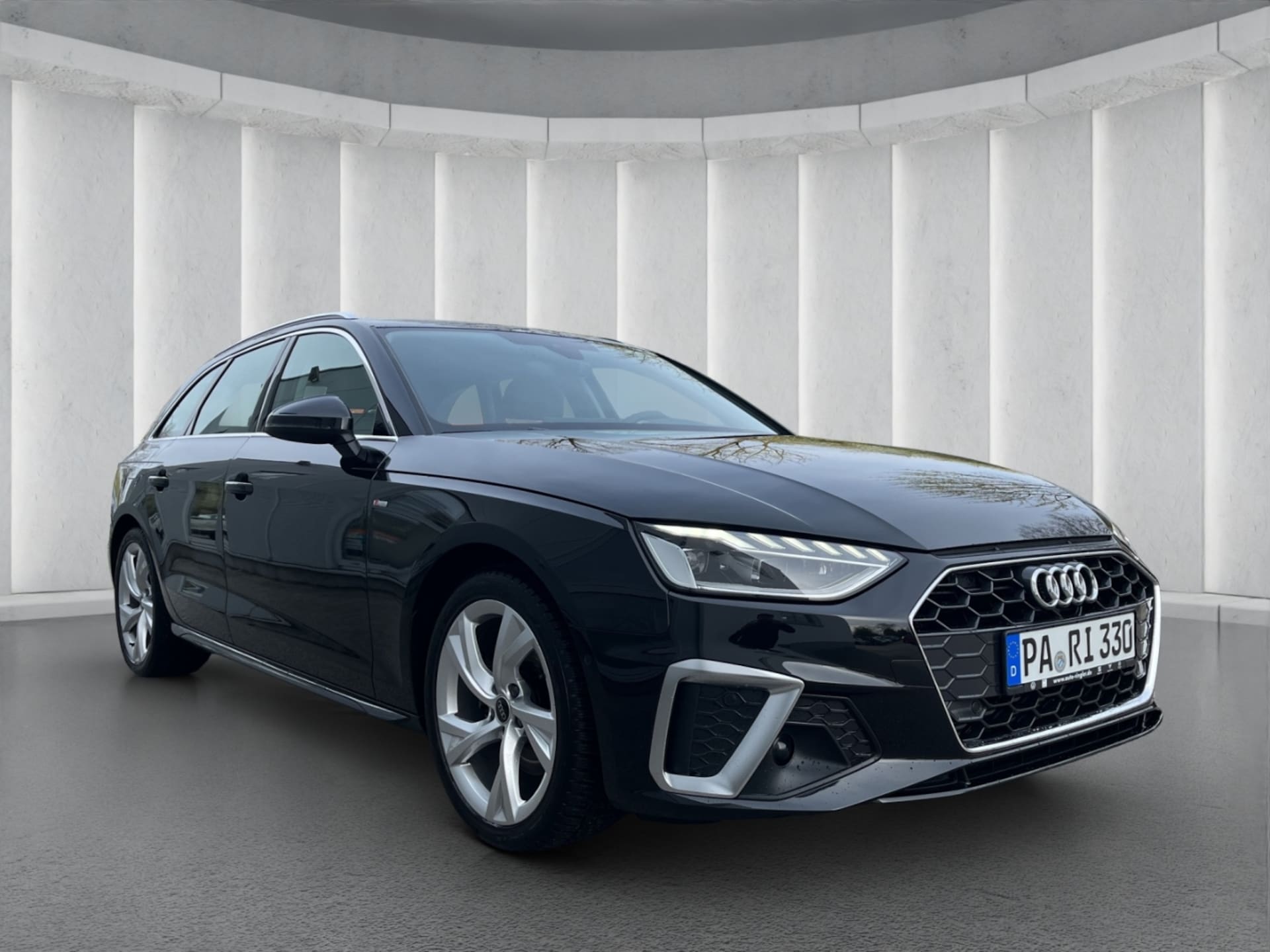 Audi A4 Avant S line