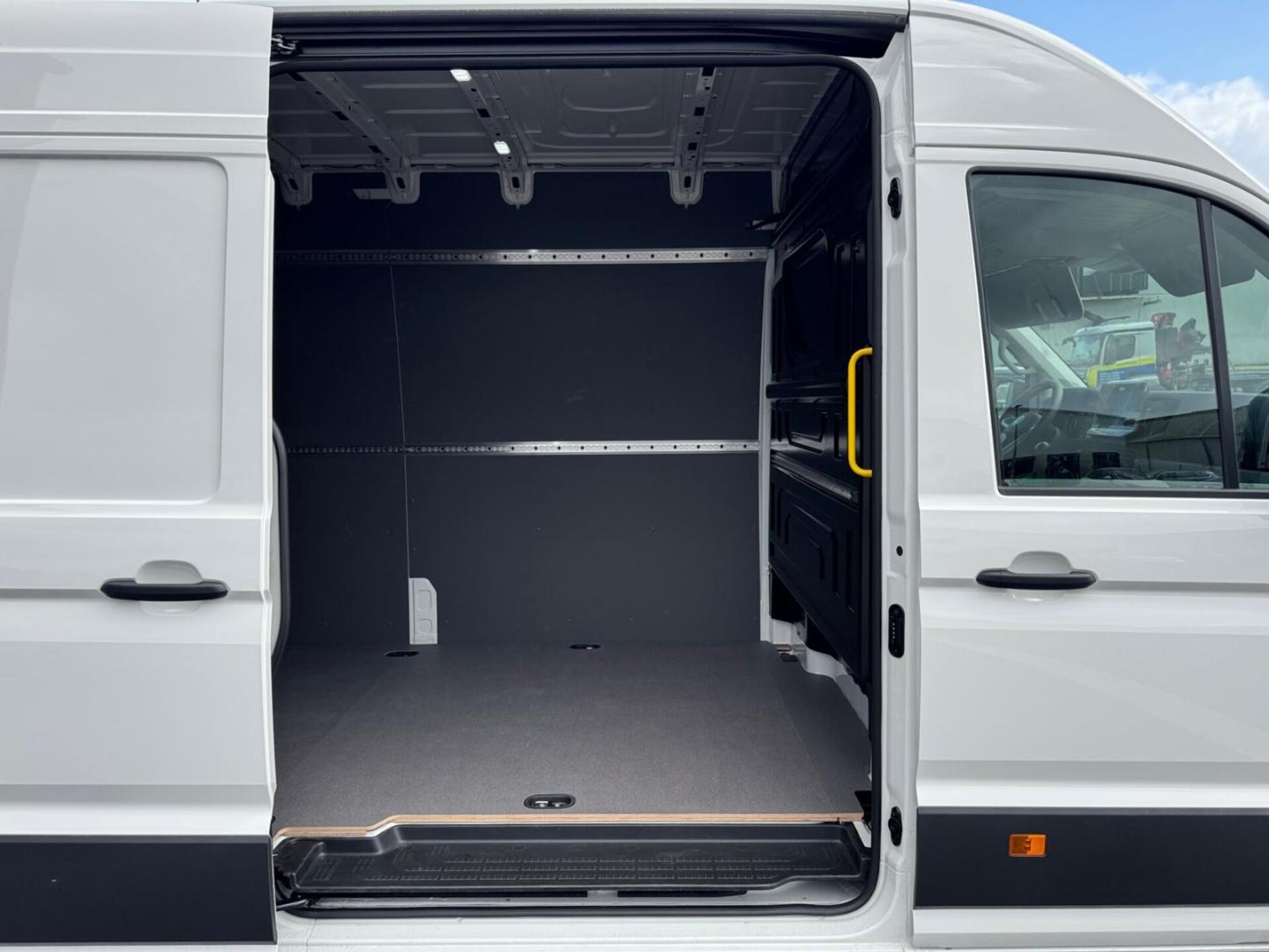 Volkswagen Crafter Kasten langer Radstand