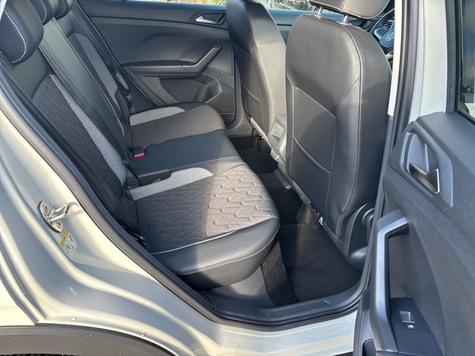 Volkswagen T-Cross – Bild 8