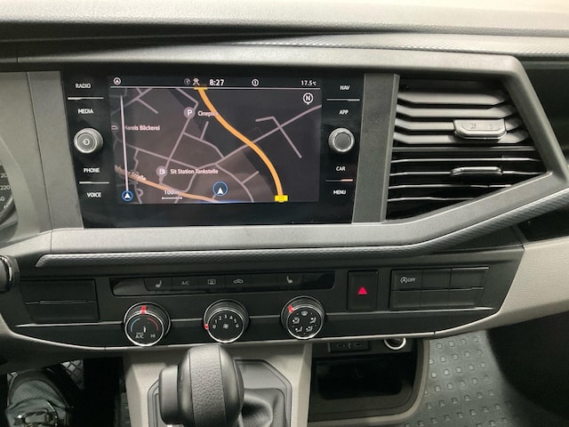 Volkswagen T6.1 Caravelle larger