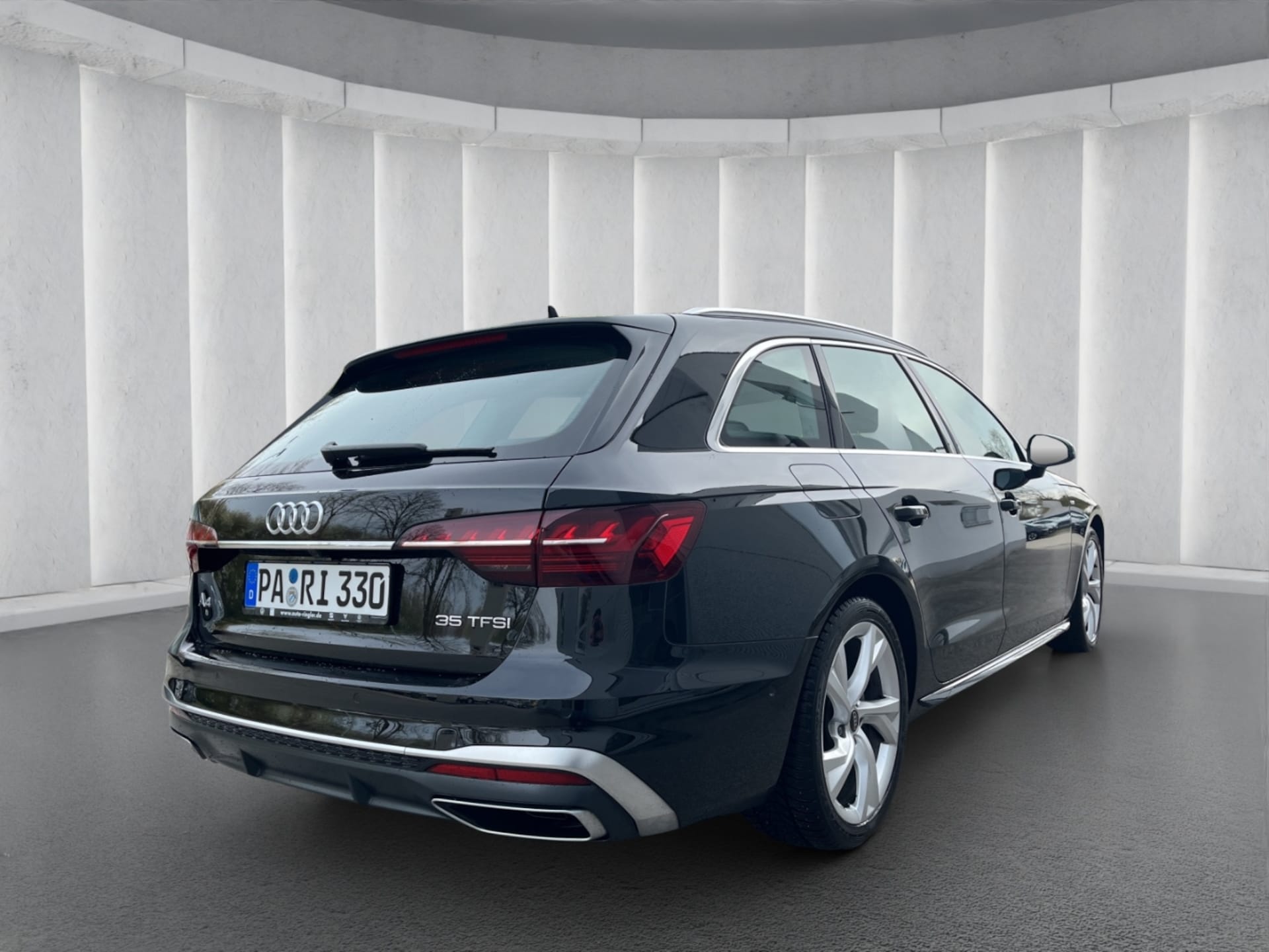 Audi A4 Avant S line