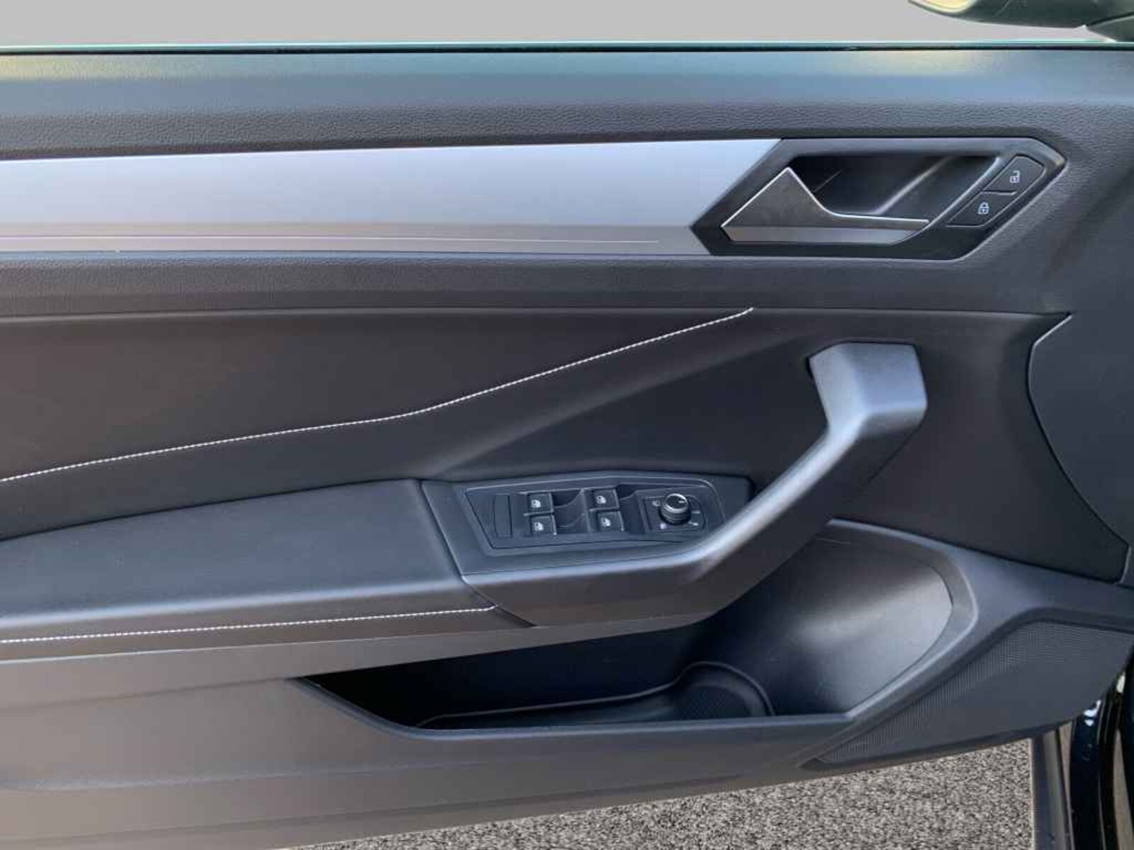 Volkswagen T-Roc Cabriolet – Bild 10