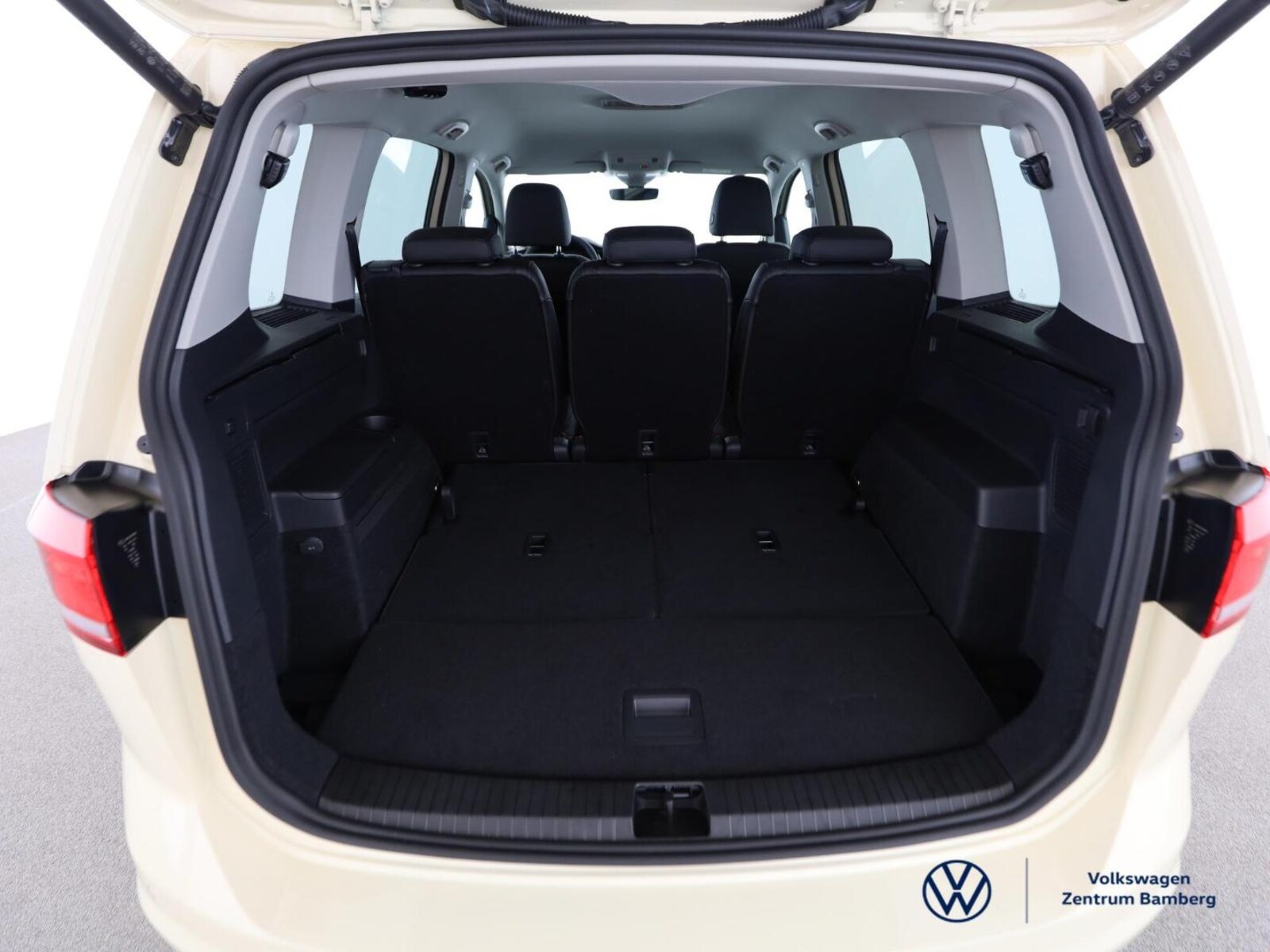 Volkswagen Touran – Bild 8