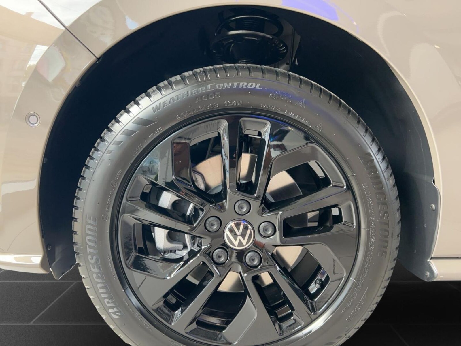 Volkswagen Multivan Langversion – Bild 6