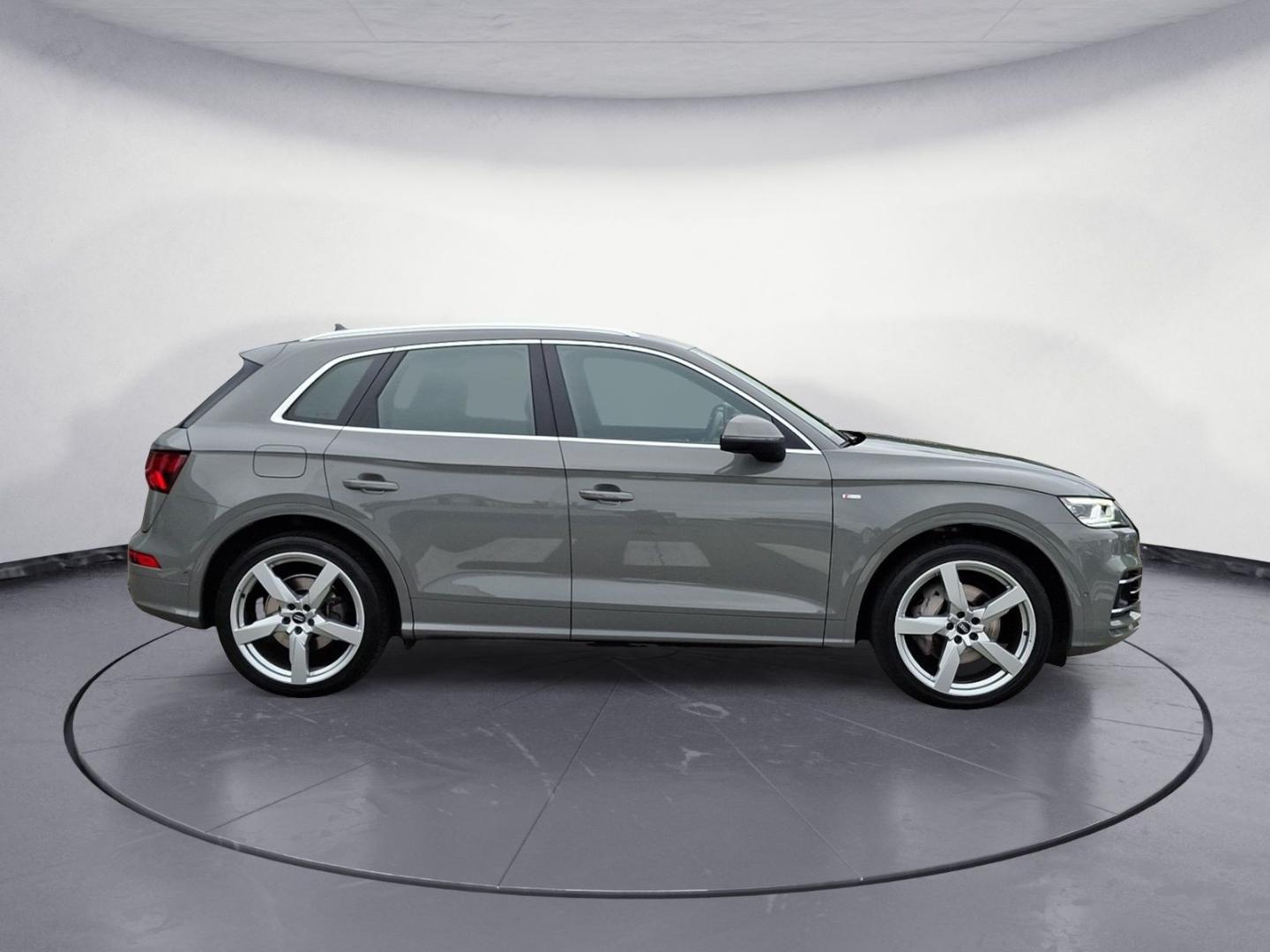 Image about Audi Q5 TFSI e 55 TFSI e quattro S tronic