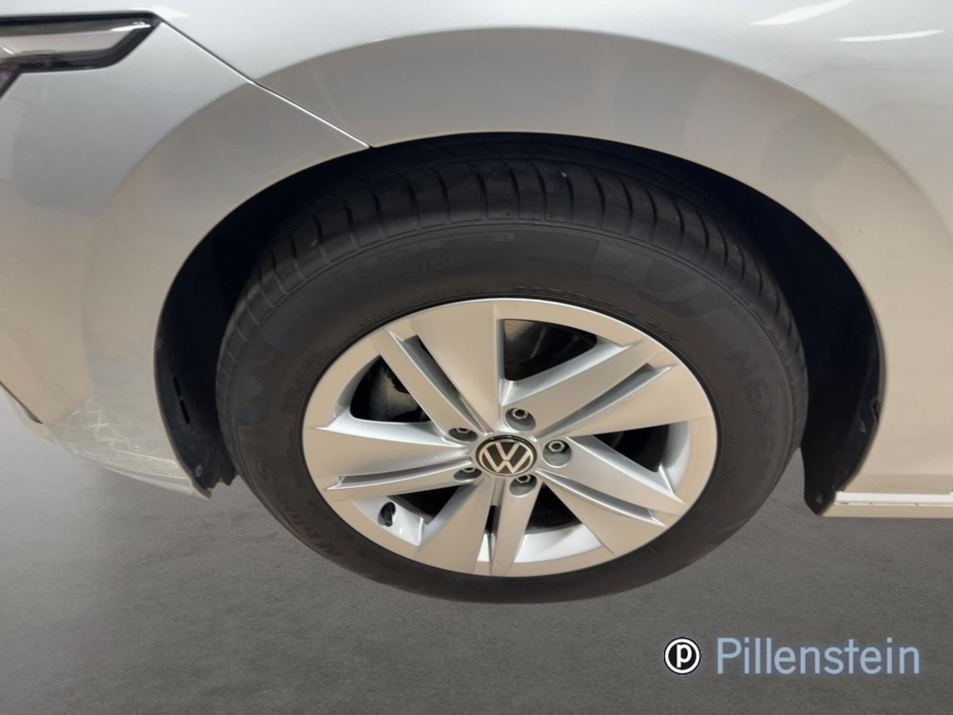 Volkswagen Golf Variant Life