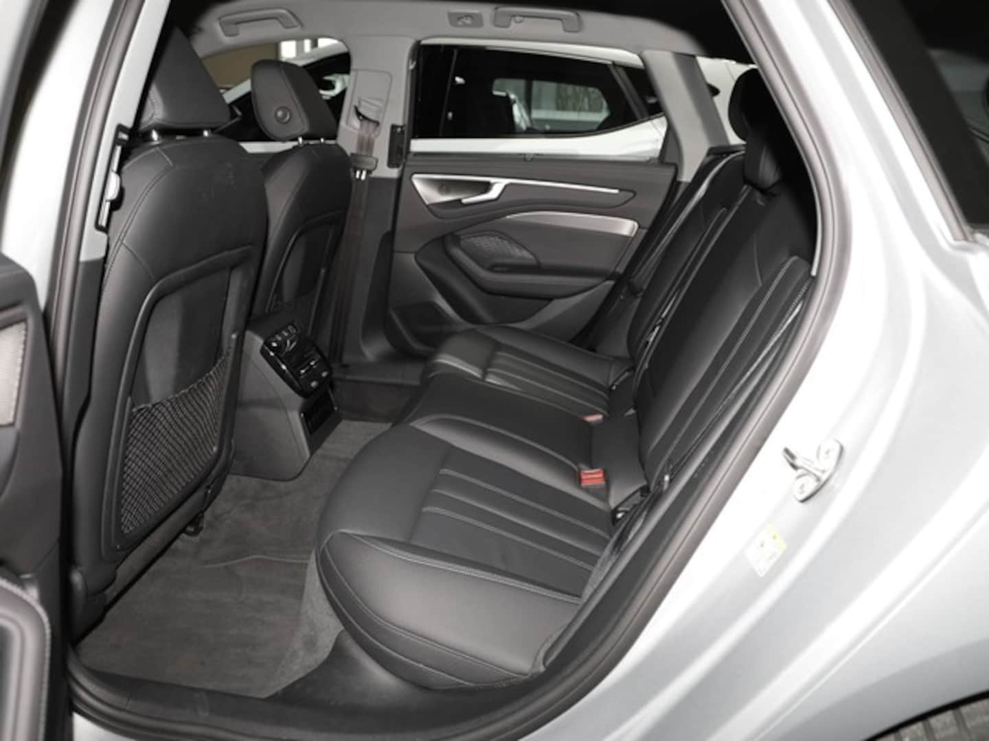 Bild über Audi A6 Avant TFSI 150 kW S tronic - für weitere Informationen kontaktieren Sie den Audi Partner
