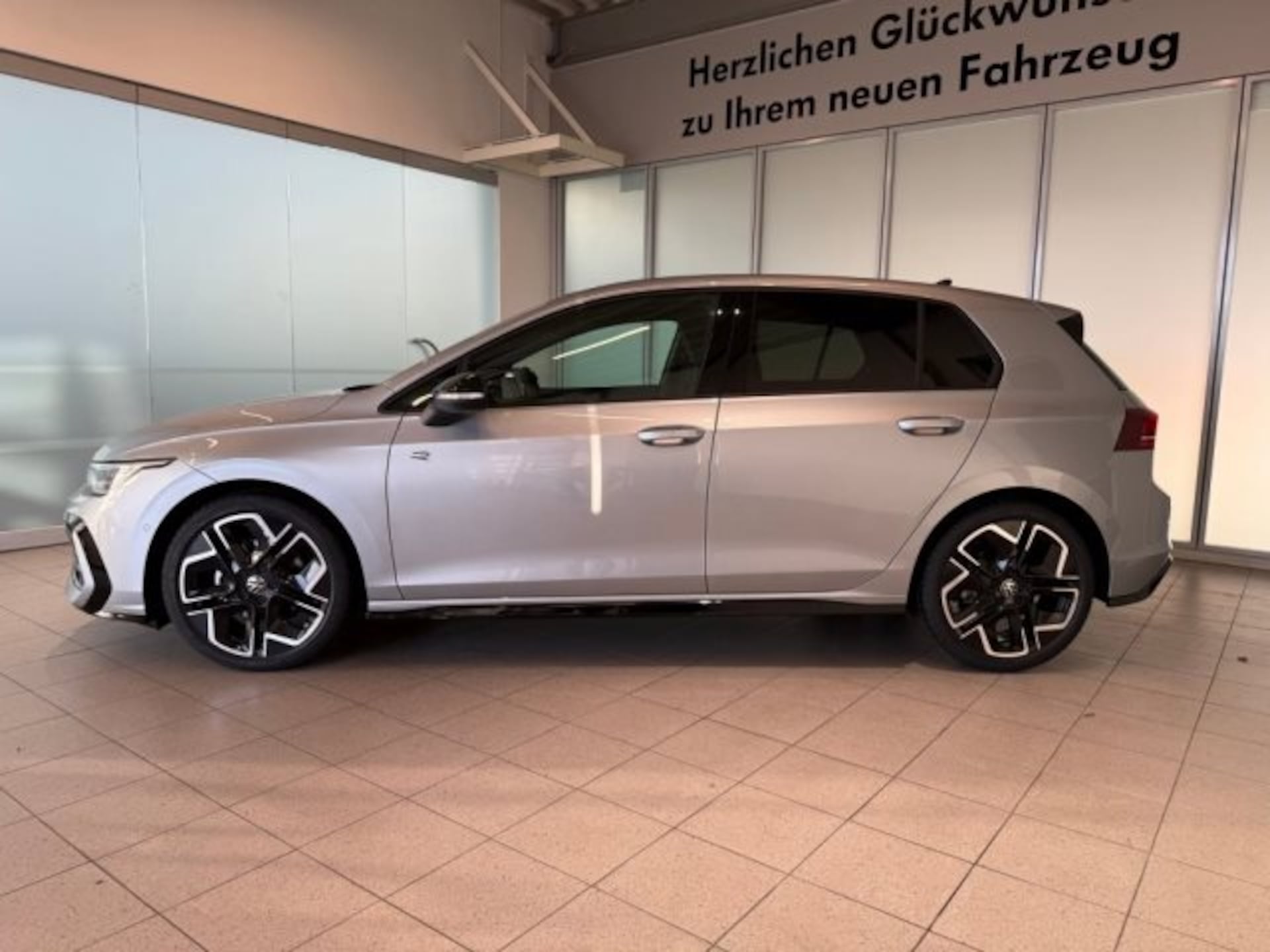 Volkswagen Golf R-Line
