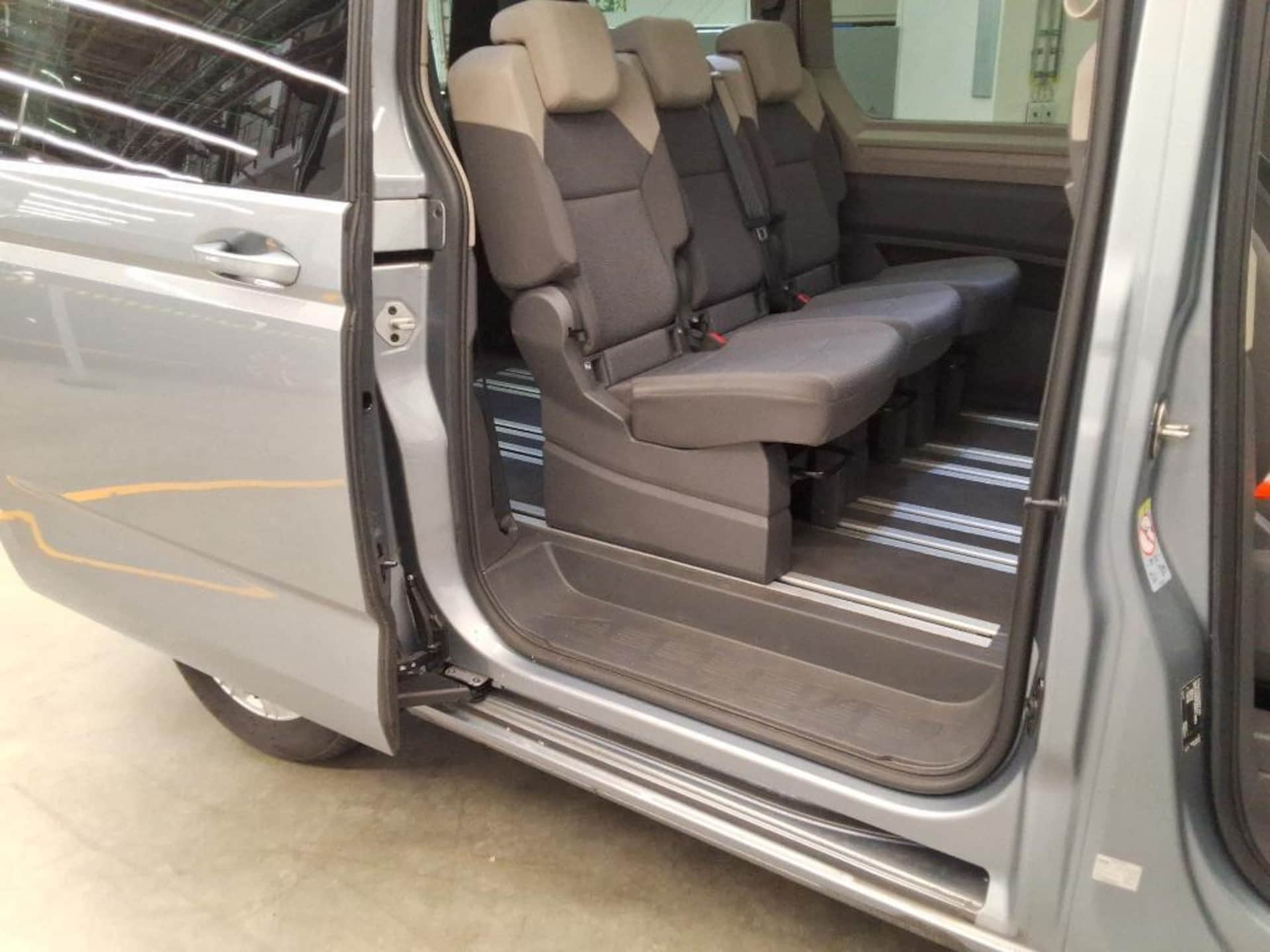 Volkswagen Multivan Basis-Modell