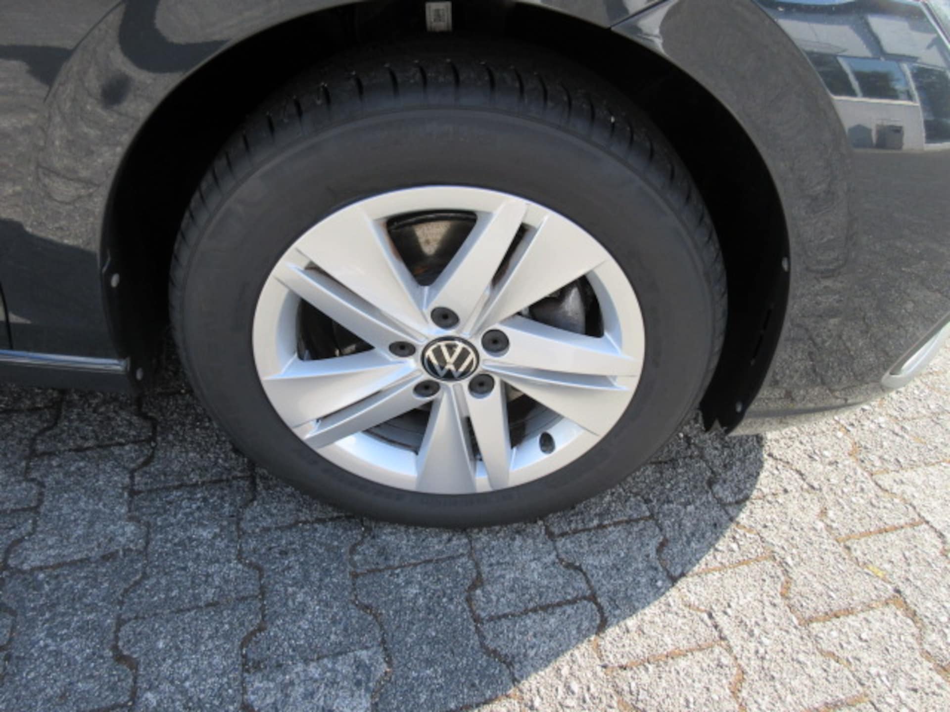 Volkswagen Golf Life