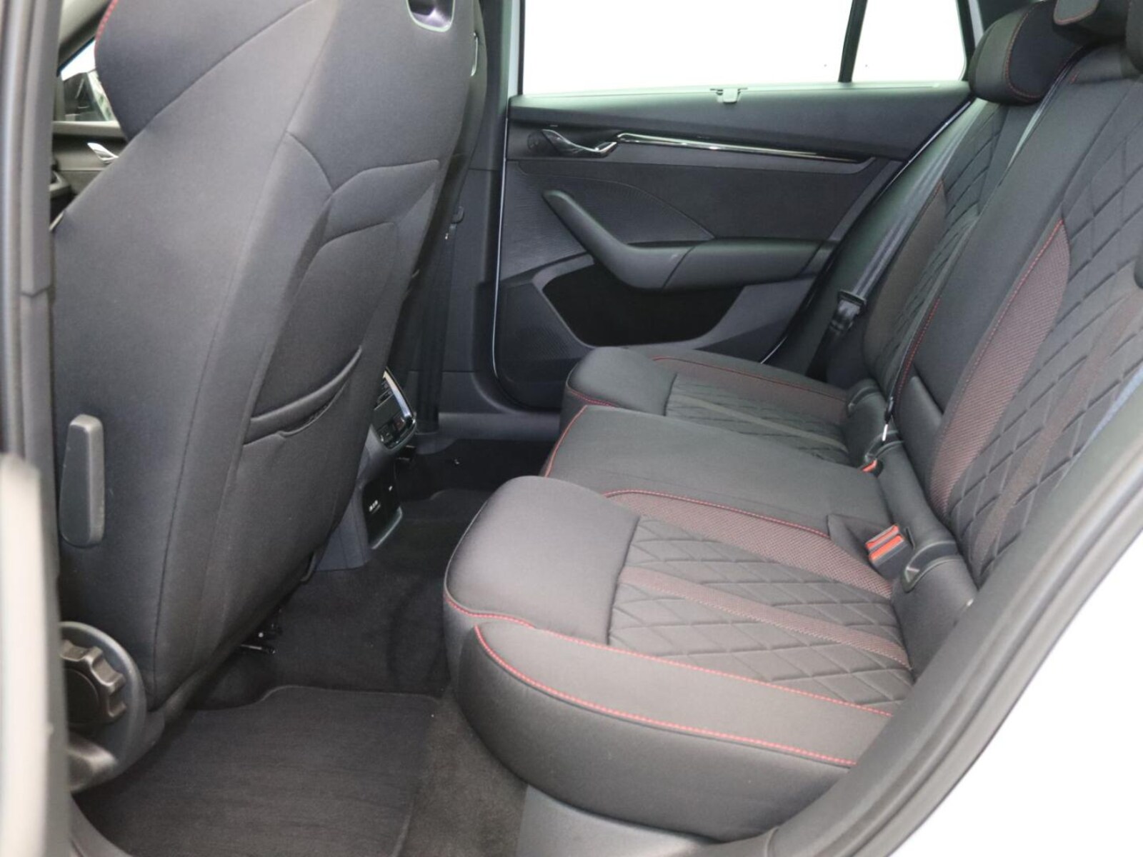Škoda Octavia Combi – Bild 10