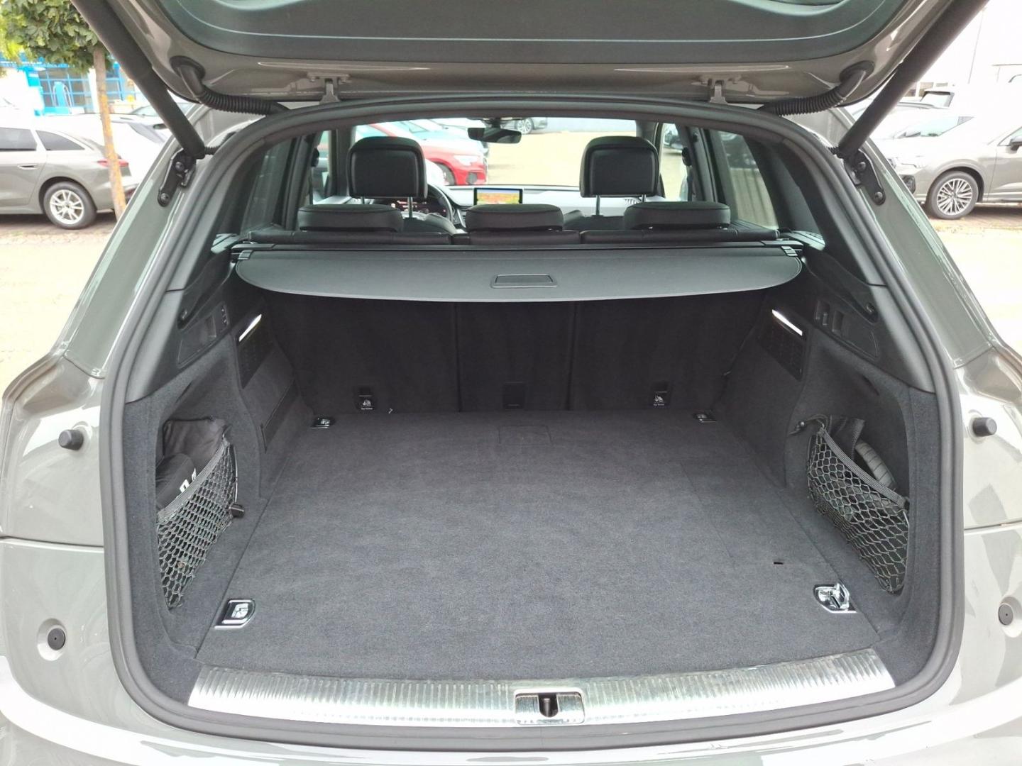 Image about Audi Q5 TFSI e 55 TFSI e quattro S tronic