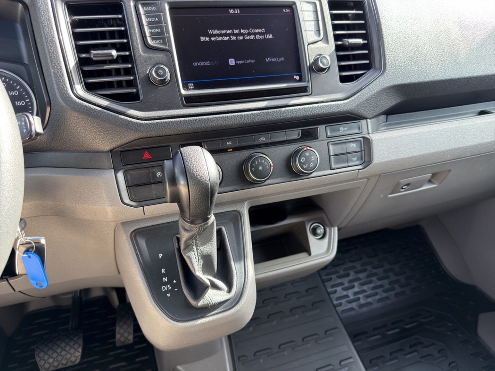 Volkswagen Crafter Kasten langer Radstand