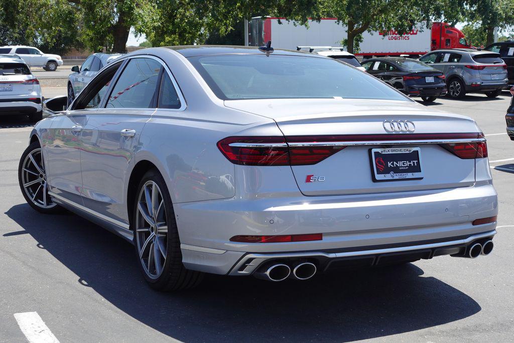 2025 Audi S8 Base - Photo 9