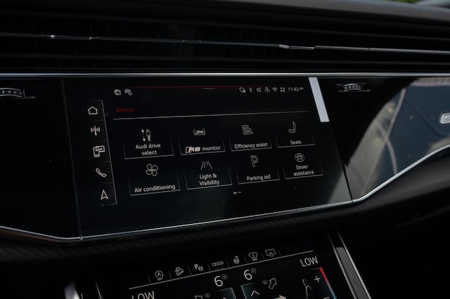 2026 Audi RS Q8 Base - Photo 58