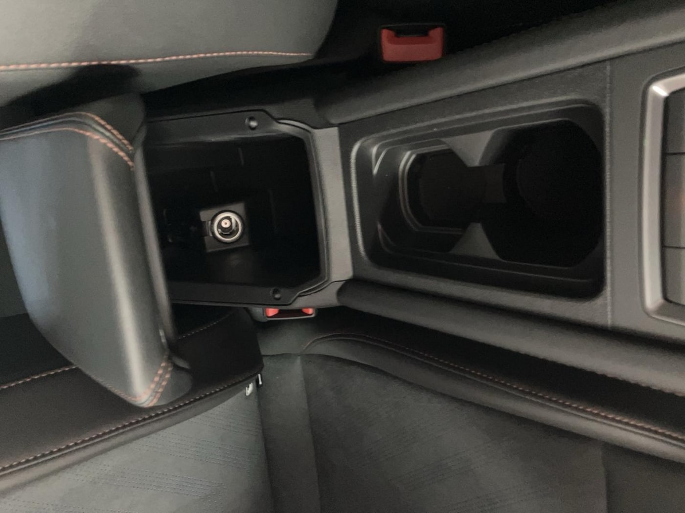 CUPRA Formentor 1.5 eTSI DSG 110 kW (150 CV) — photo 18