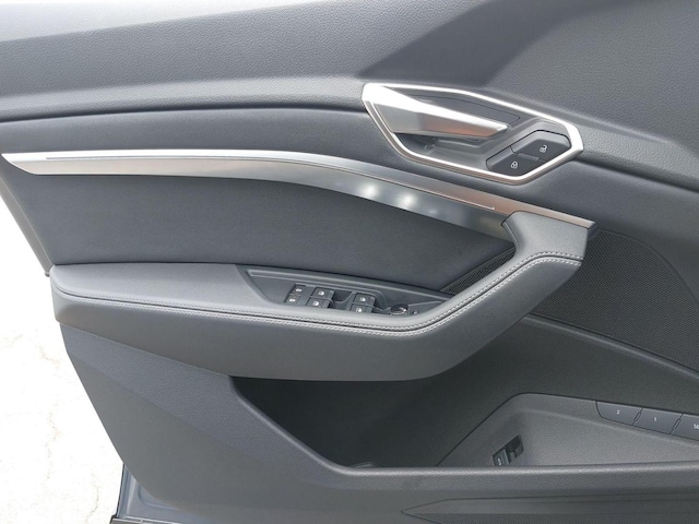 2024 Audi Q8 e-tron Premium - Photo 30