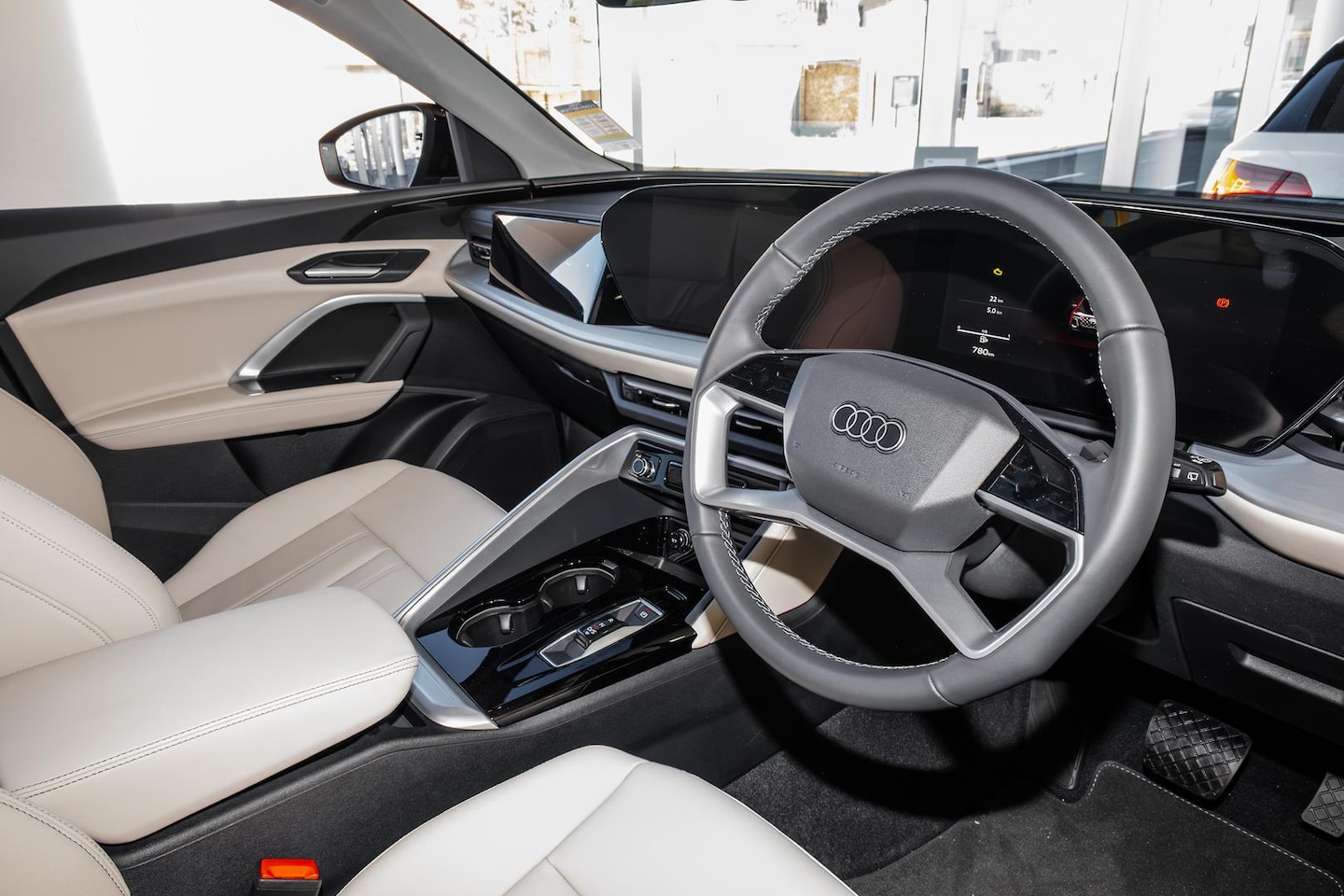 Image about Audi Q5 SUV TDI quattro 150 kW