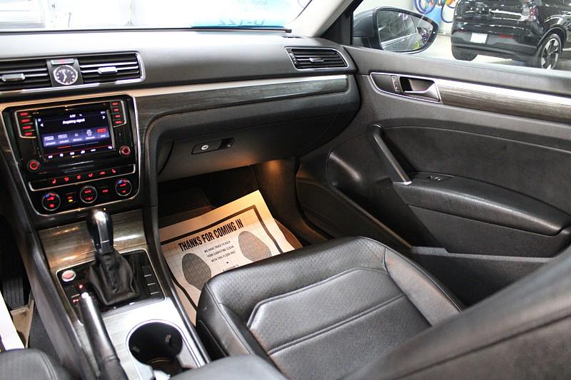 2017 Volkswagen Passat SE - Photo 24