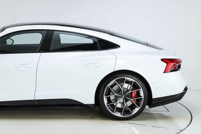 2026 Audi RS e-tron GT Performance Base - Photo 7