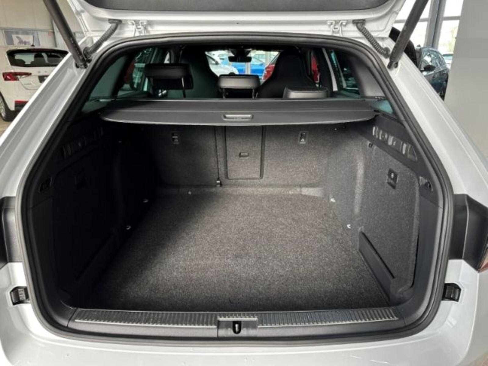 Škoda Superb Combi – Bild 9