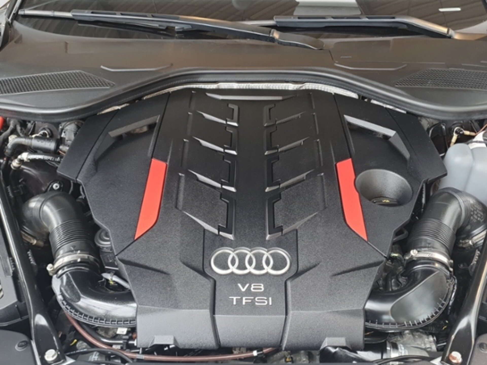 Audi S8