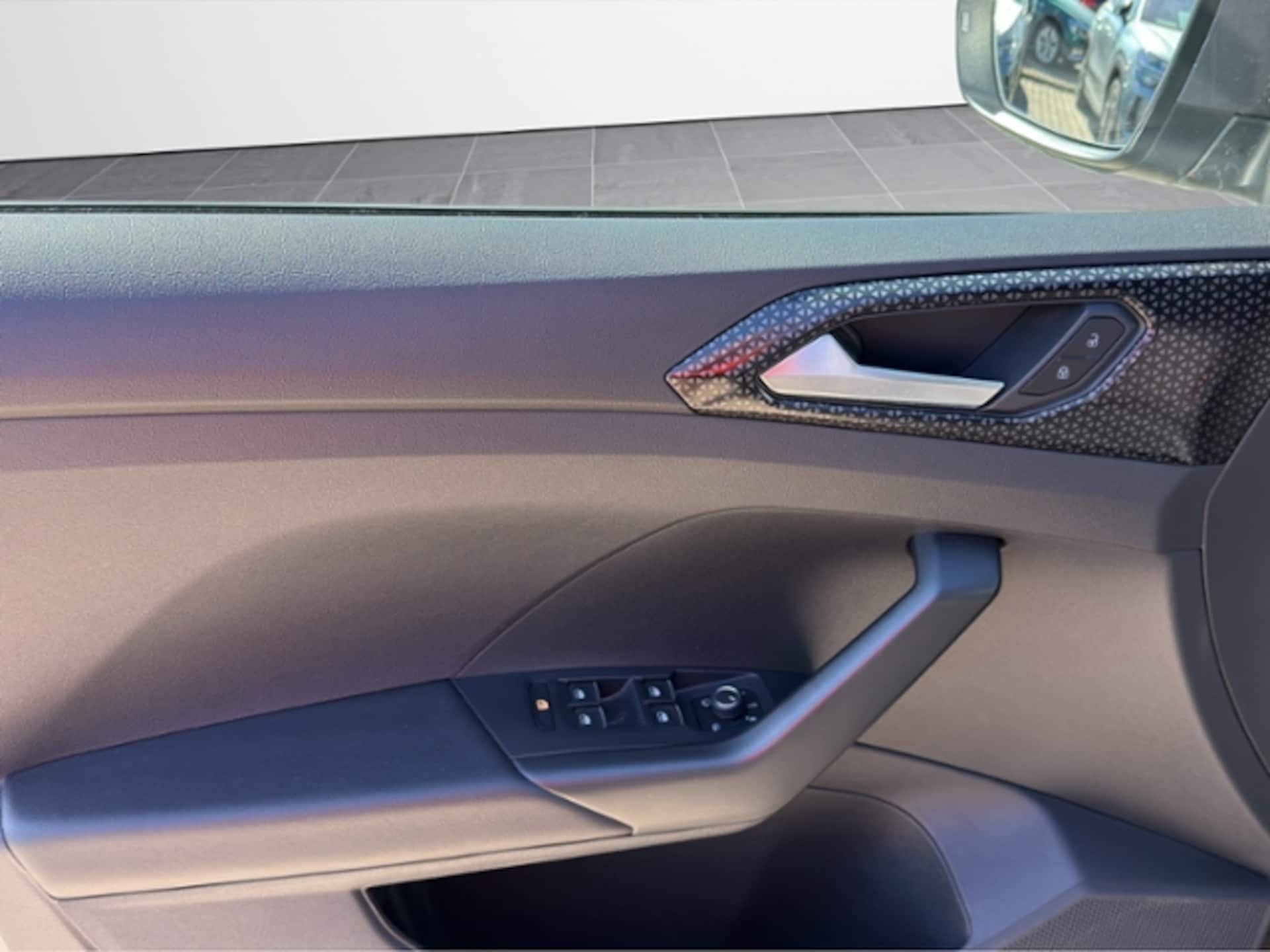 Volkswagen T-Cross Style