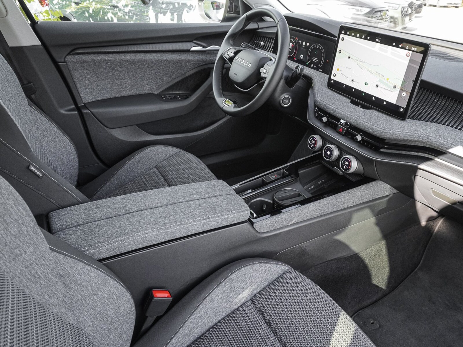 Škoda Superb Combi – Bild 8