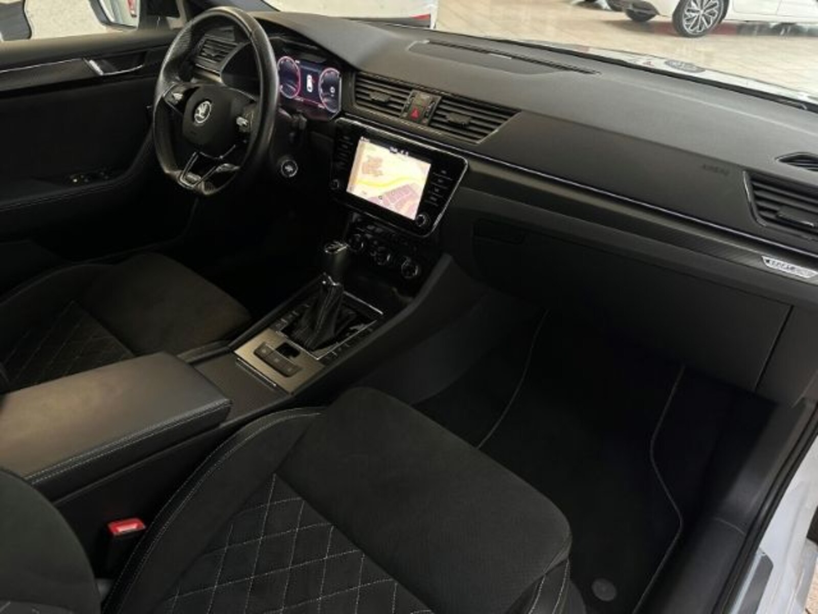 Škoda Superb Combi – Bild 18
