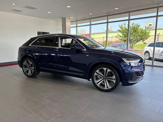 Photo of 2022 Audi Q8