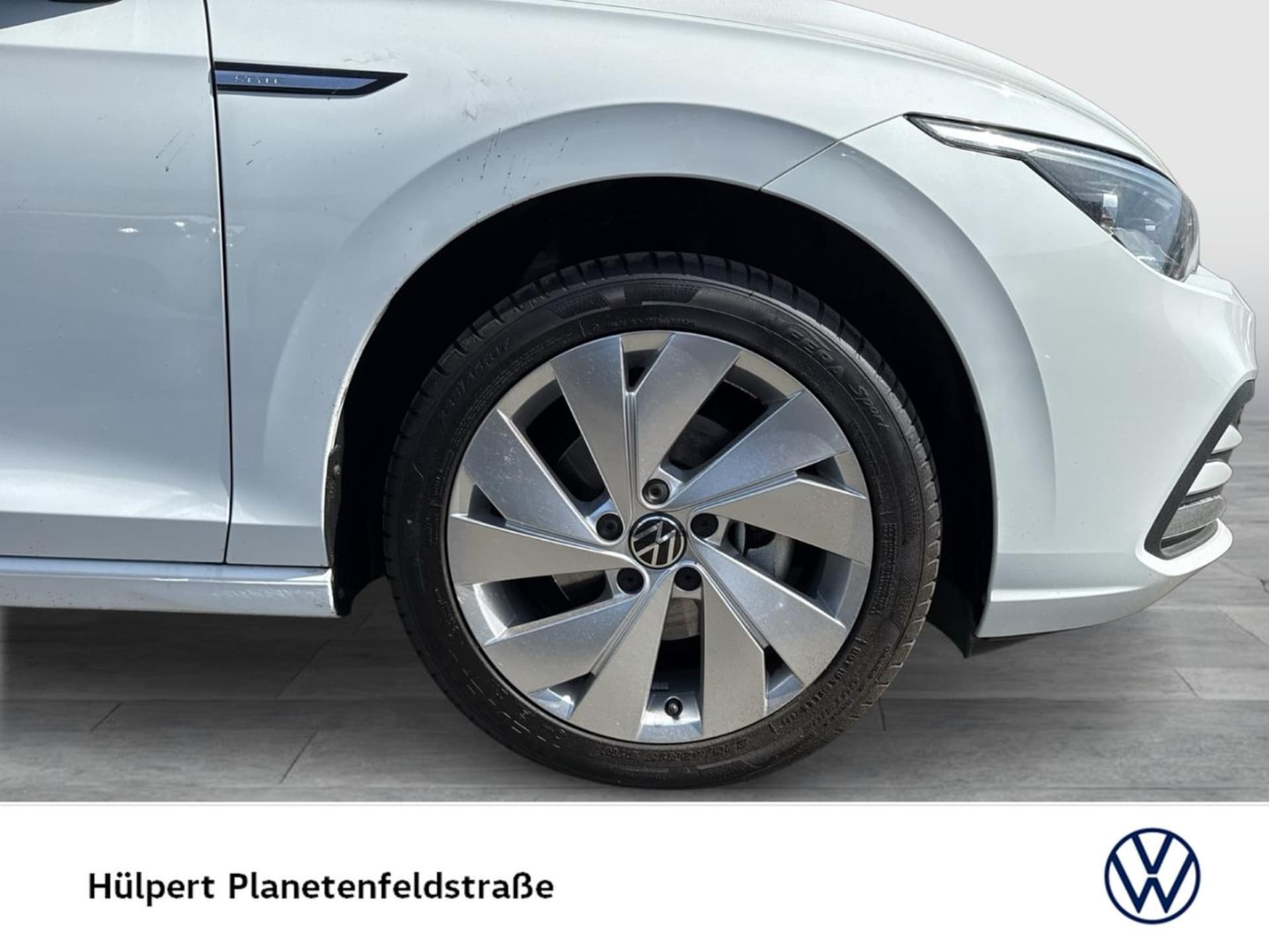 Volkswagen Golf Style