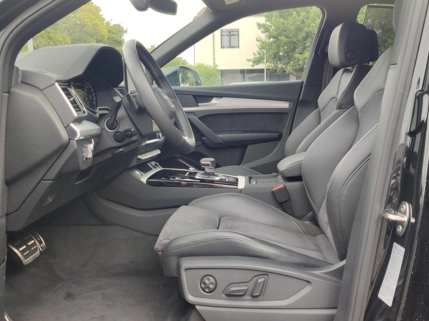 Bild über Audi Q5 Sportback 40 TDI quattro S tronic - für weitere Informationen kontaktieren Sie den Audi Partner