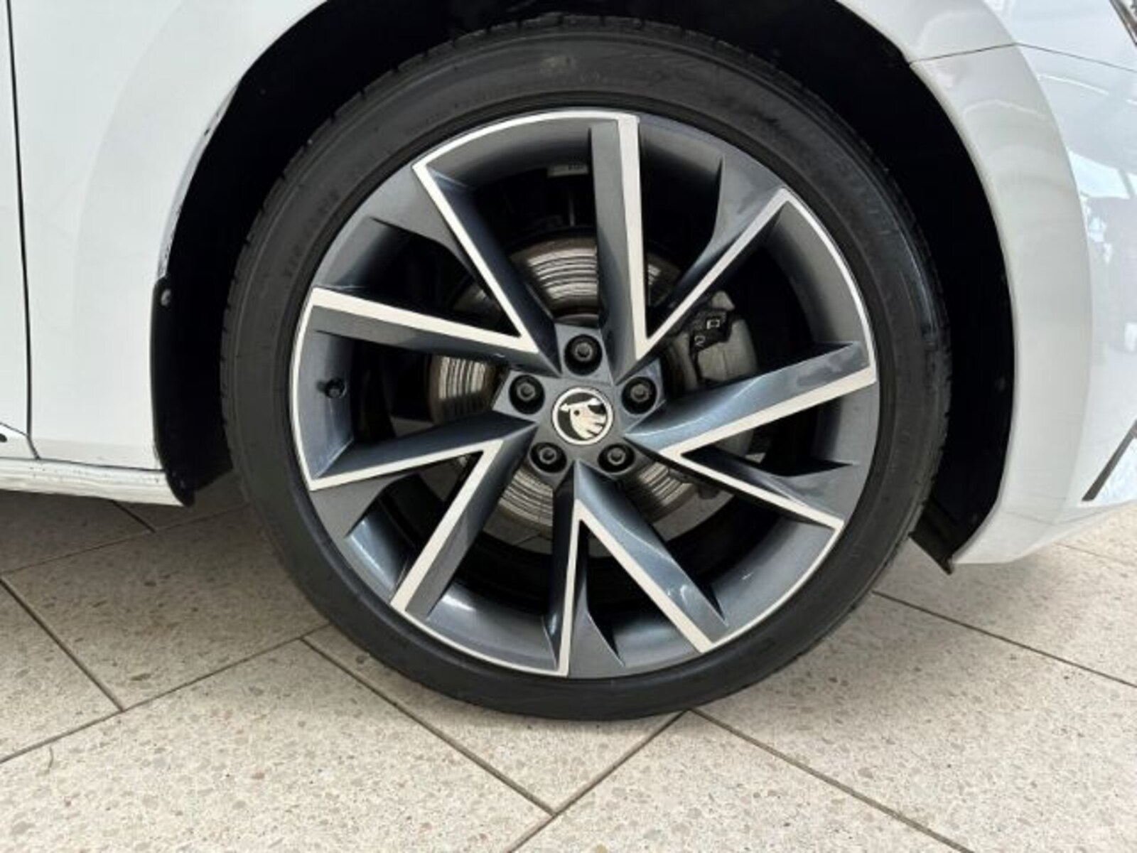 Škoda Superb Combi – Bild 19