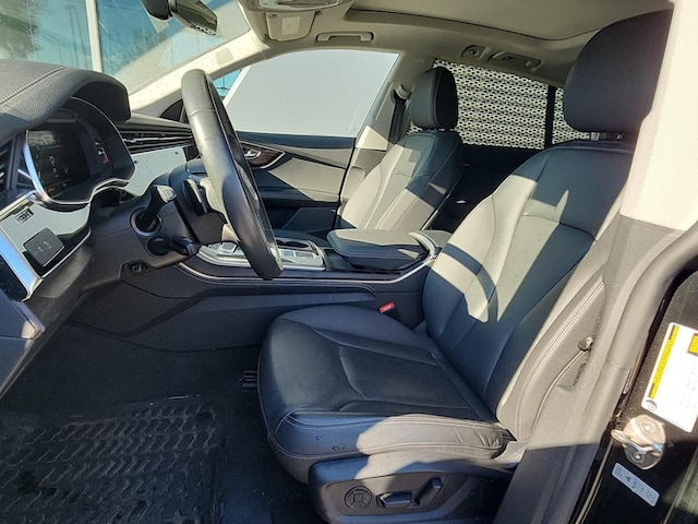 2023 Audi Q8