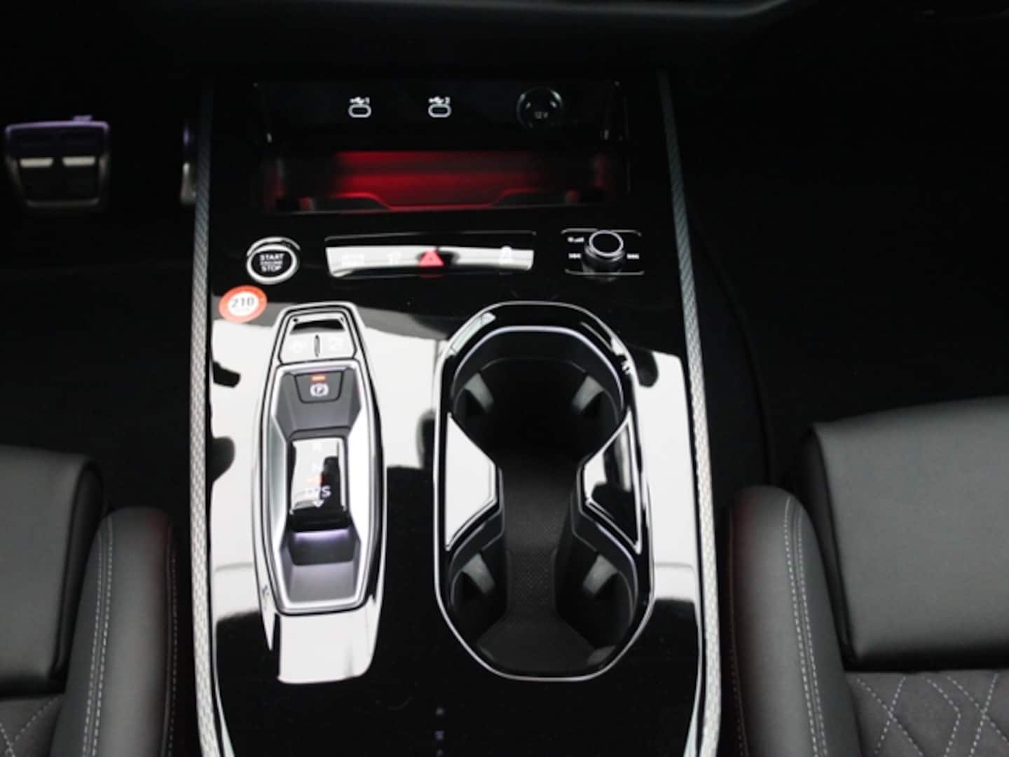 Bild über Audi A5 Avant e-hybrid e-hybrid quattro 270 kW S tronic - für weitere Informationen kontaktieren Sie den Audi Partner