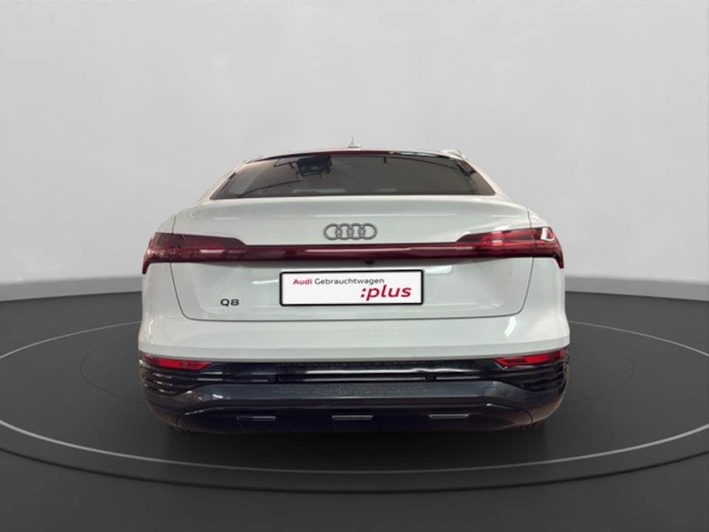 Bild über Audi Q8 Sportback e-tron advanced 50 e-tron quattro - für weitere Informationen kontaktieren Sie den Audi Partner