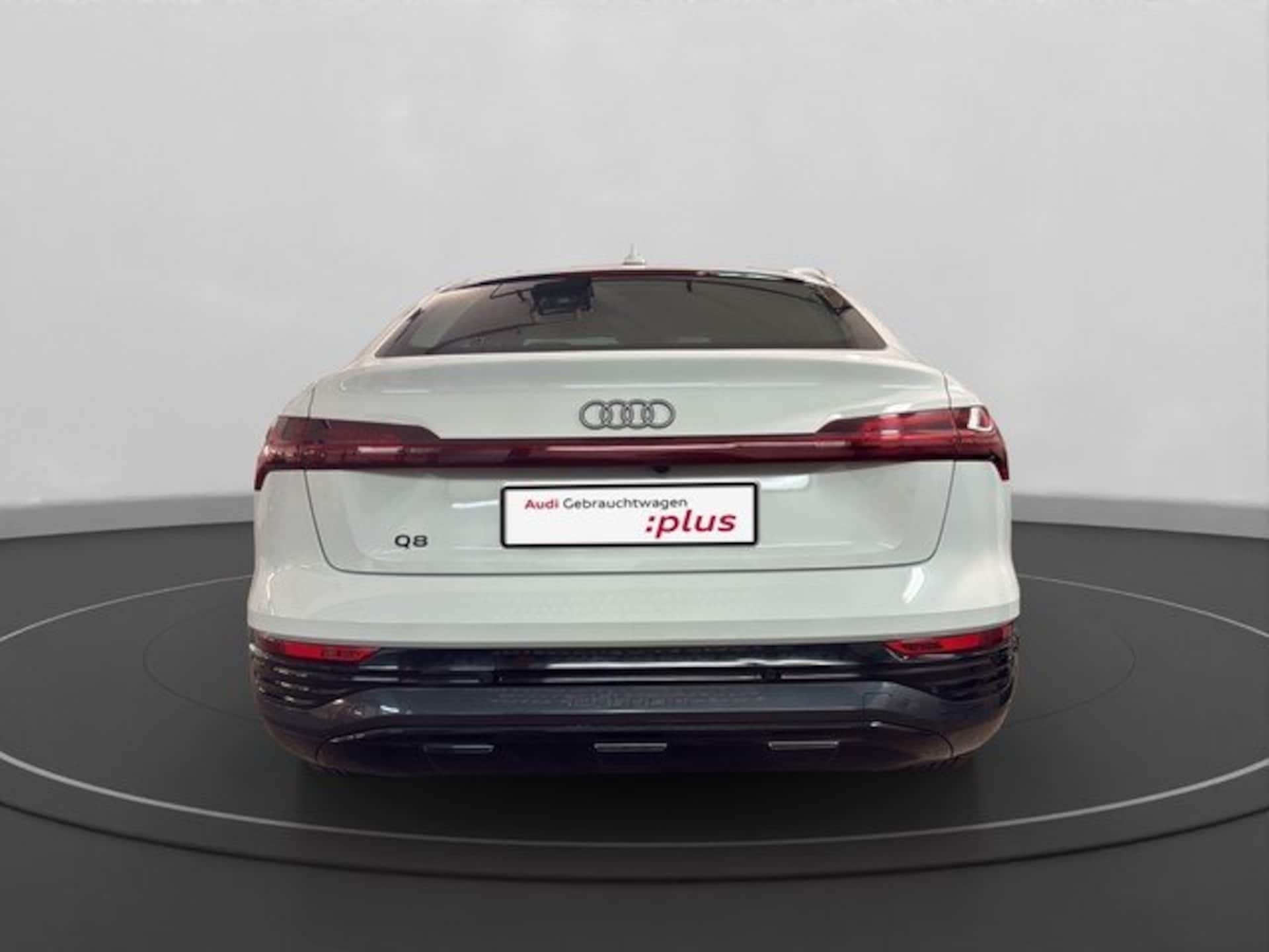 Audi Q8 Sportback e-tron Advanced