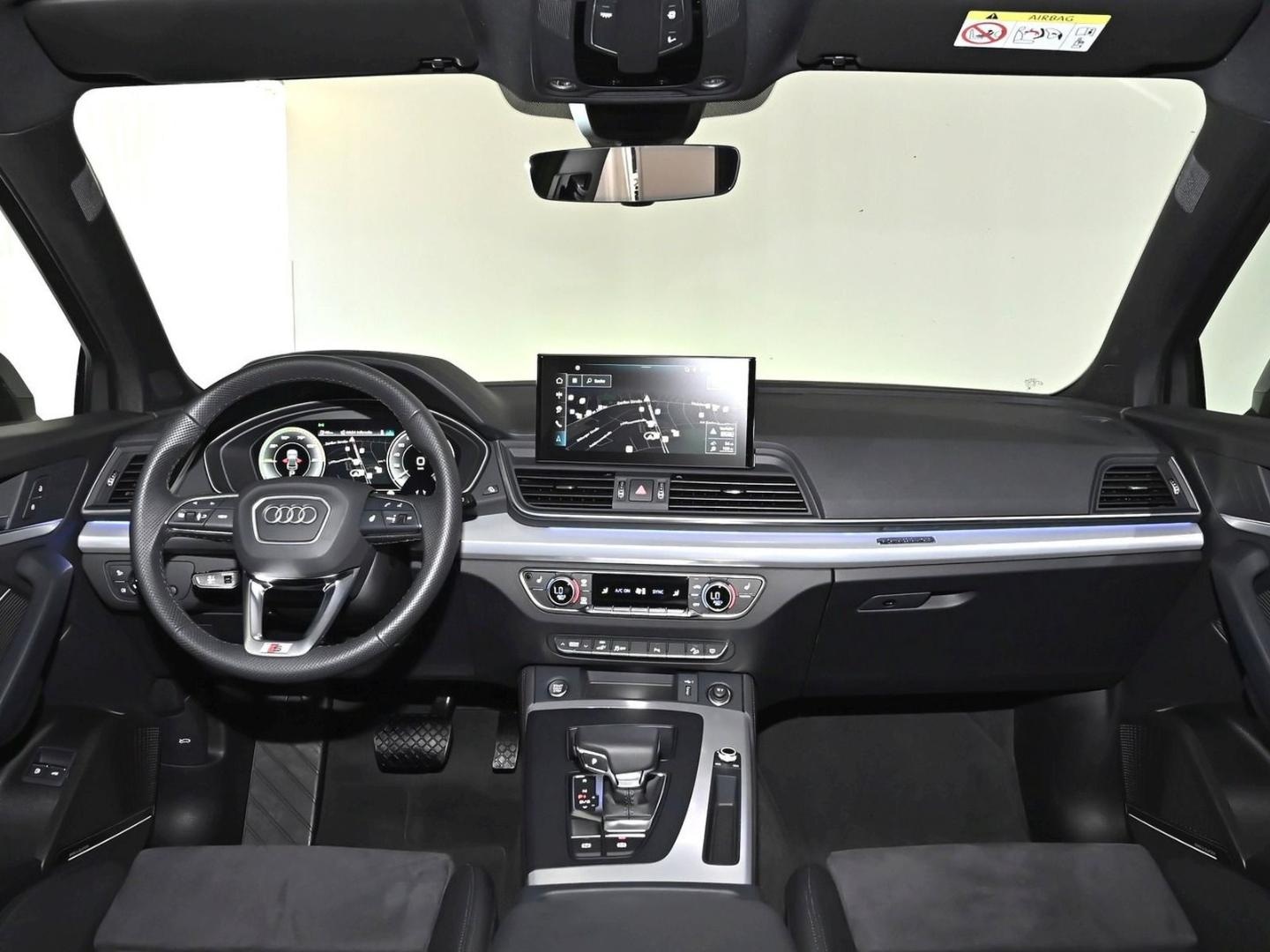 Bild über Audi Q5 Sportback TFSI e S line business 50 TFSI e quattro S tronic - für weitere Informationen kontaktieren Sie den Audi Partner