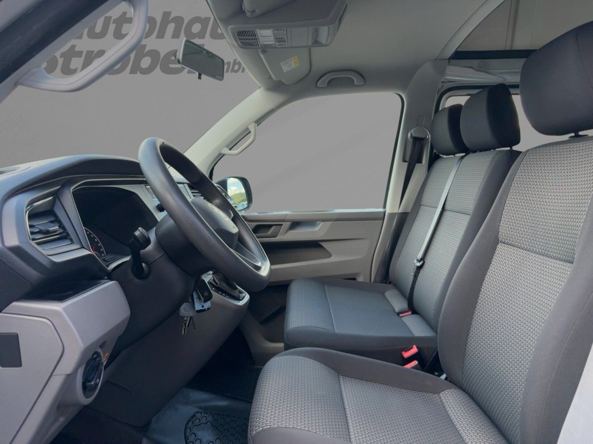 Volkswagen T6.1 Transporter Kombi langer Radstand