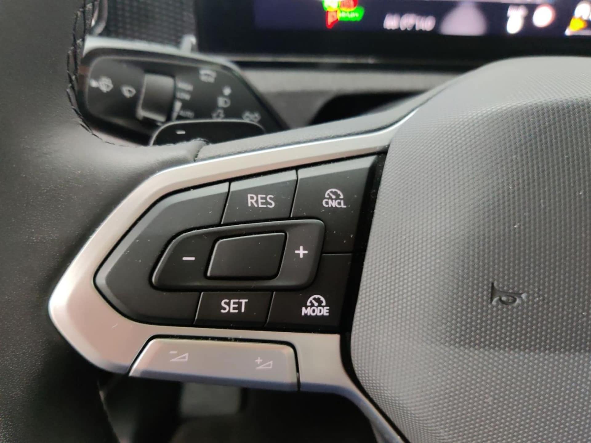Volkswagen Tiguan Basis-Modell